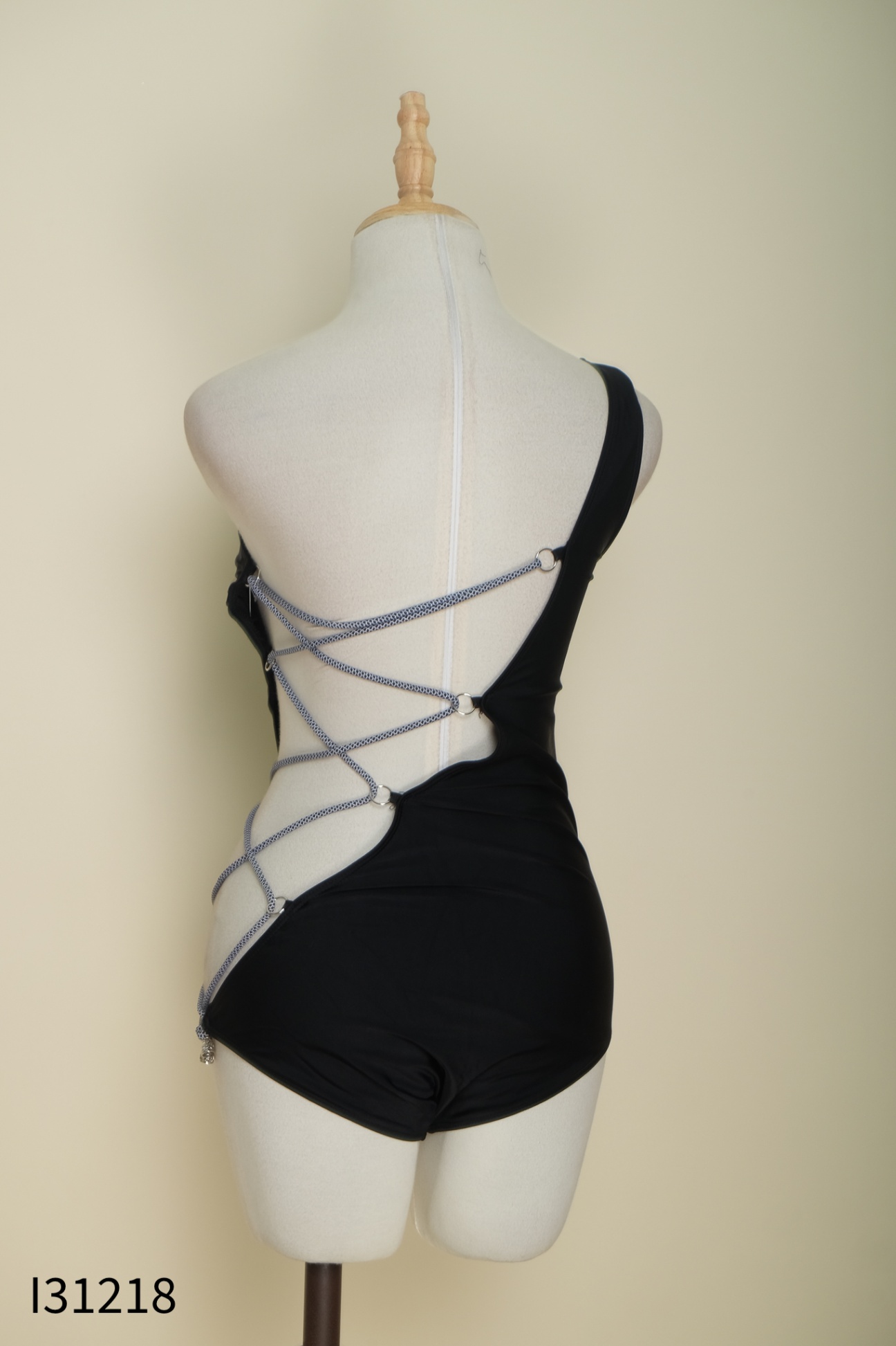Bikini đen phối dây