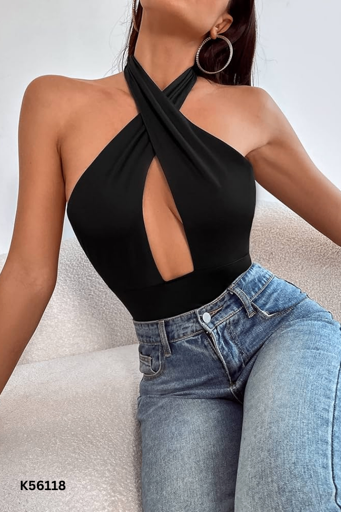 Bikini đen buộc cổ