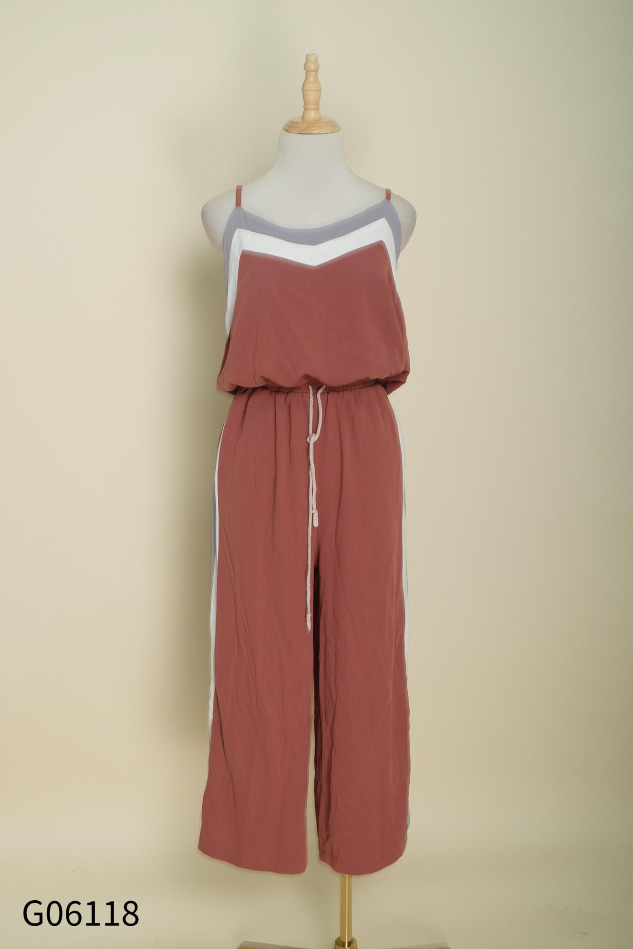 Jumpsuit nâu phối xám trắng