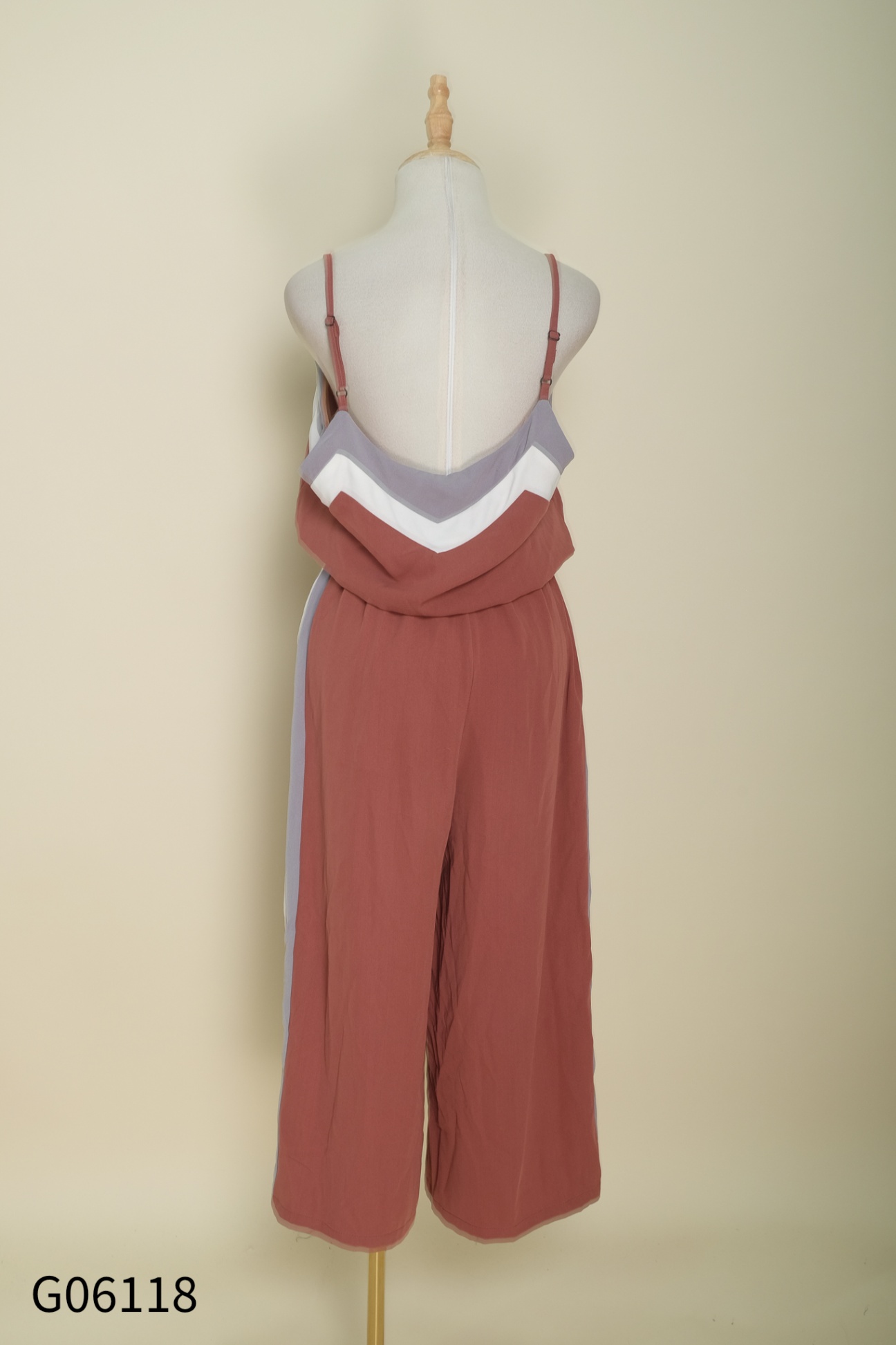 Jumpsuit nâu phối xám trắng