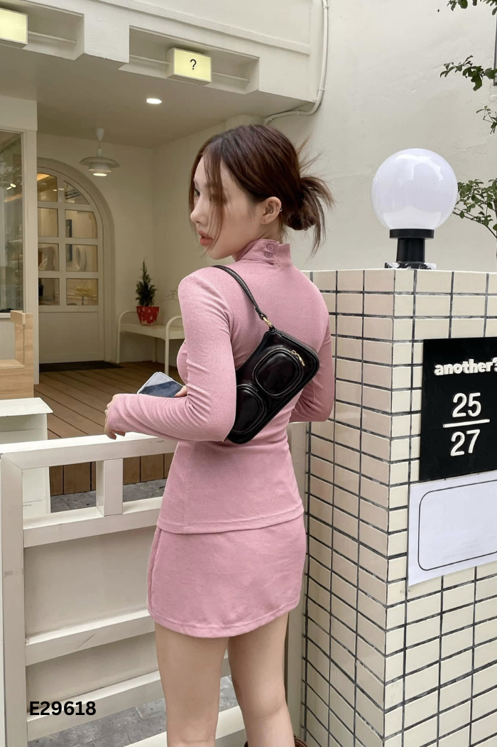 NEWTAG SET Áo hồng KATCHY khoét cổ + chân váy