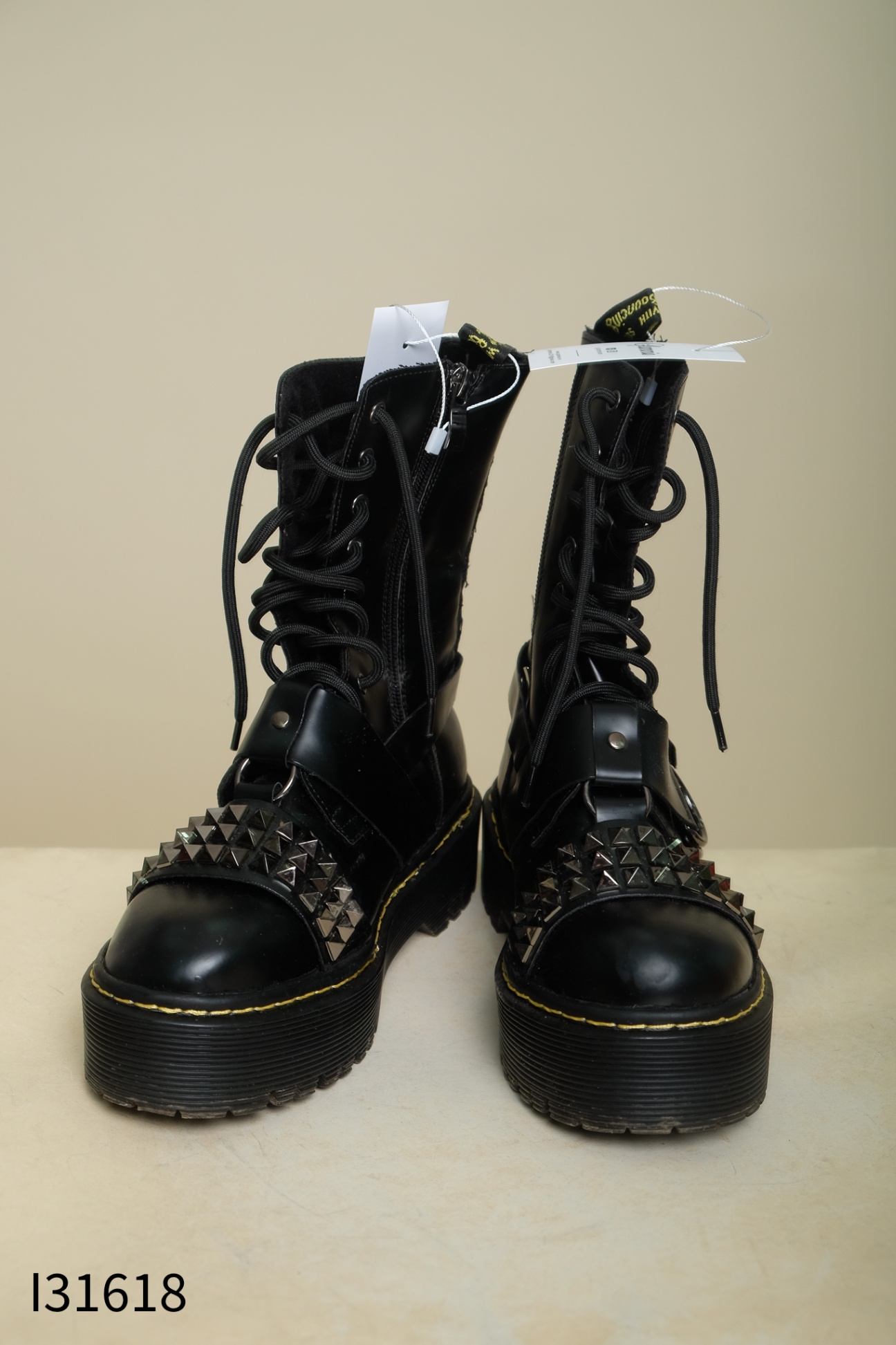 Boots da đen phối dây 4P