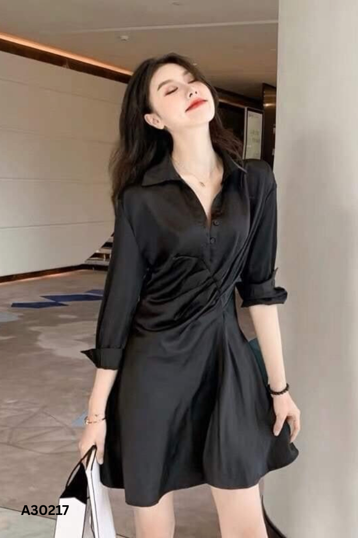 Váy lụa đen cổ sơ mi dúm eo