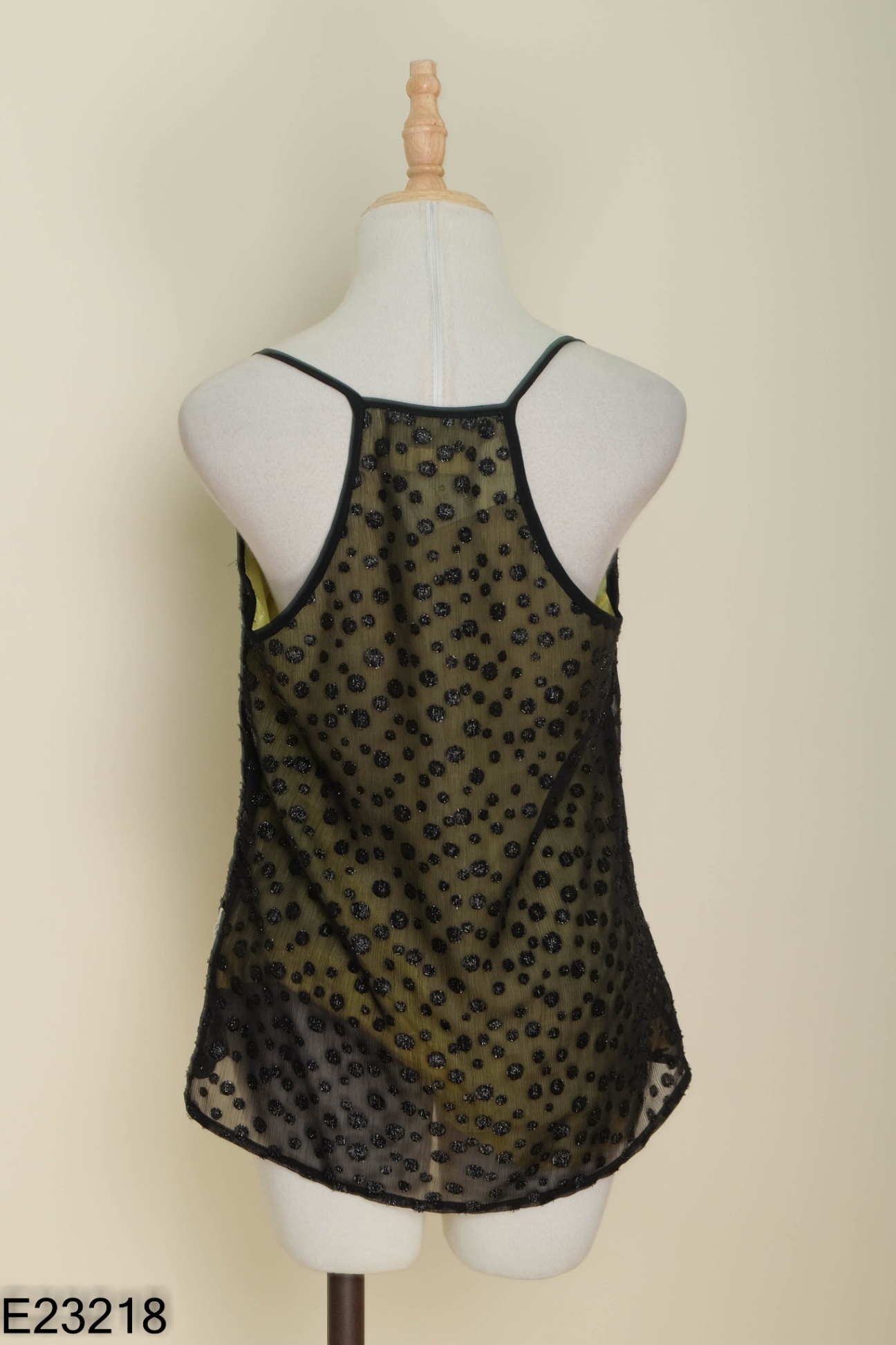 Áo IVY MODA xanh họa tiết đen