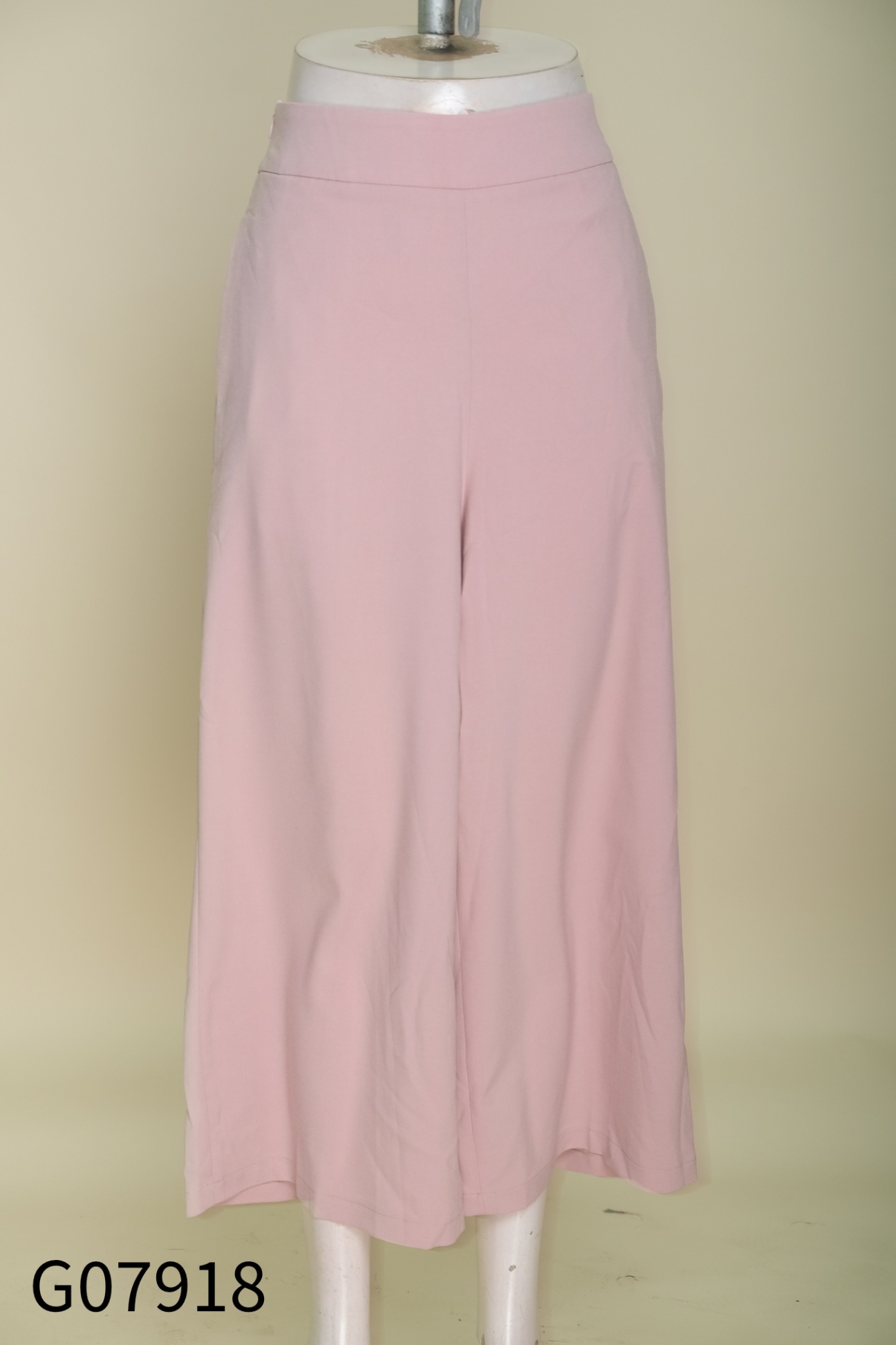 Quần culottes vải hồng
