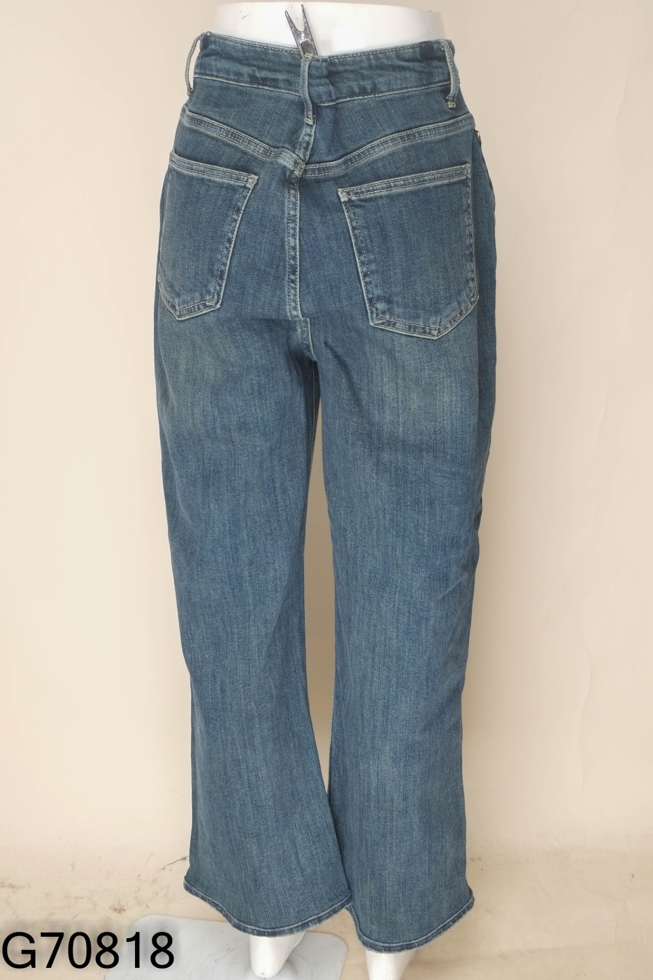Quần jeans xanh đính đá QCCC
