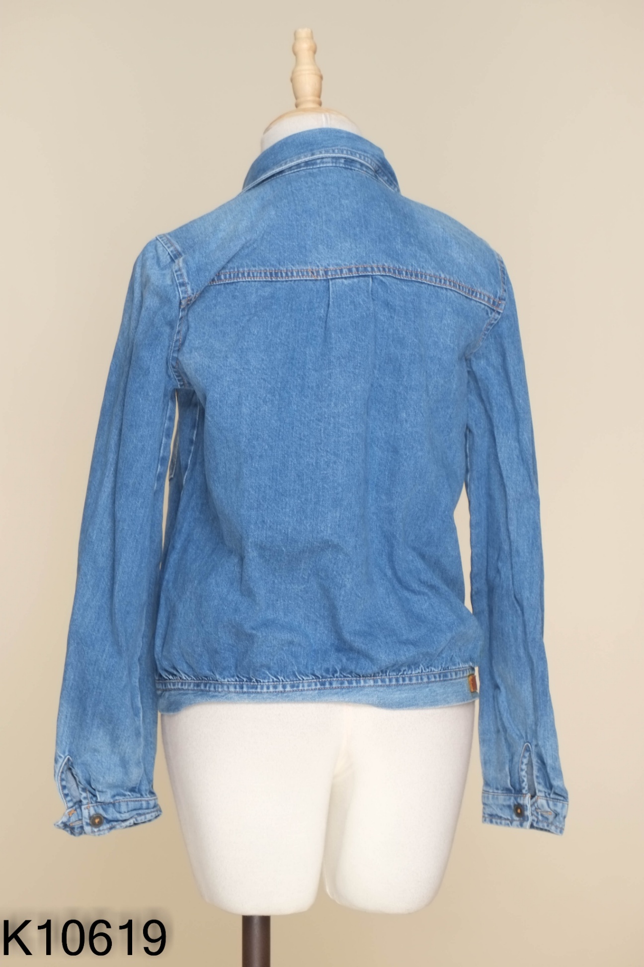Áo jeans ZARA xanh trơn (CẮT TAG)