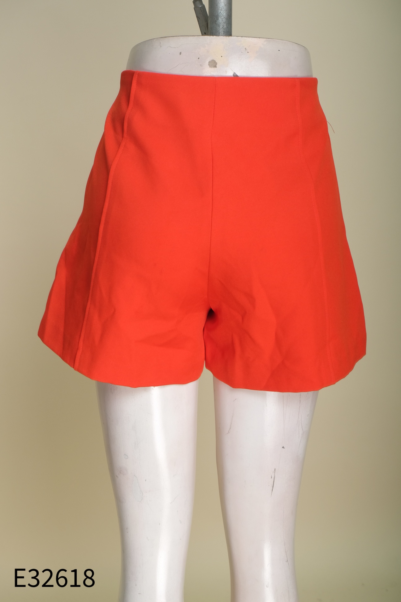 Quần short đỏ cam gân giữa