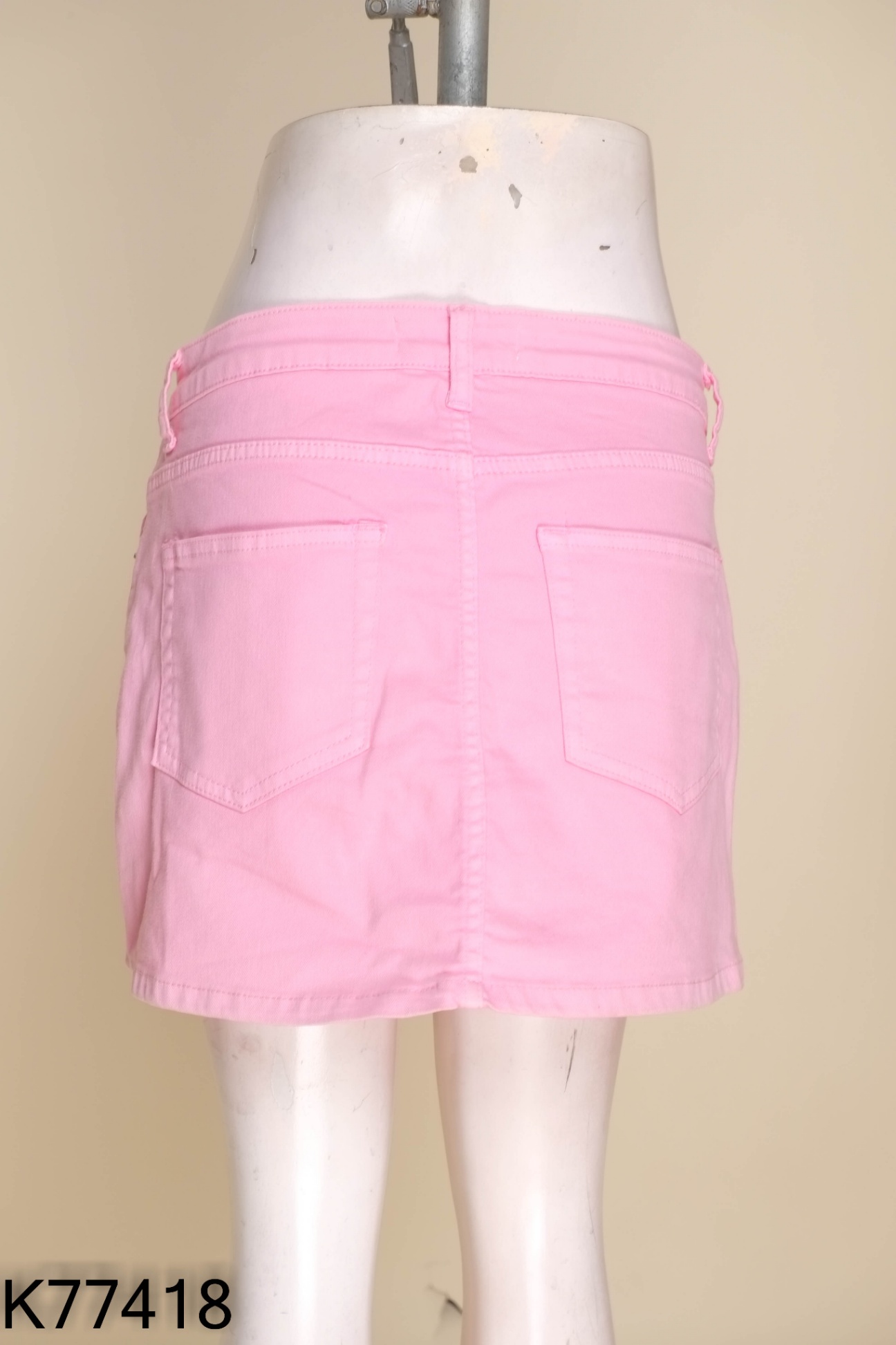 Chân váy jeans hồng