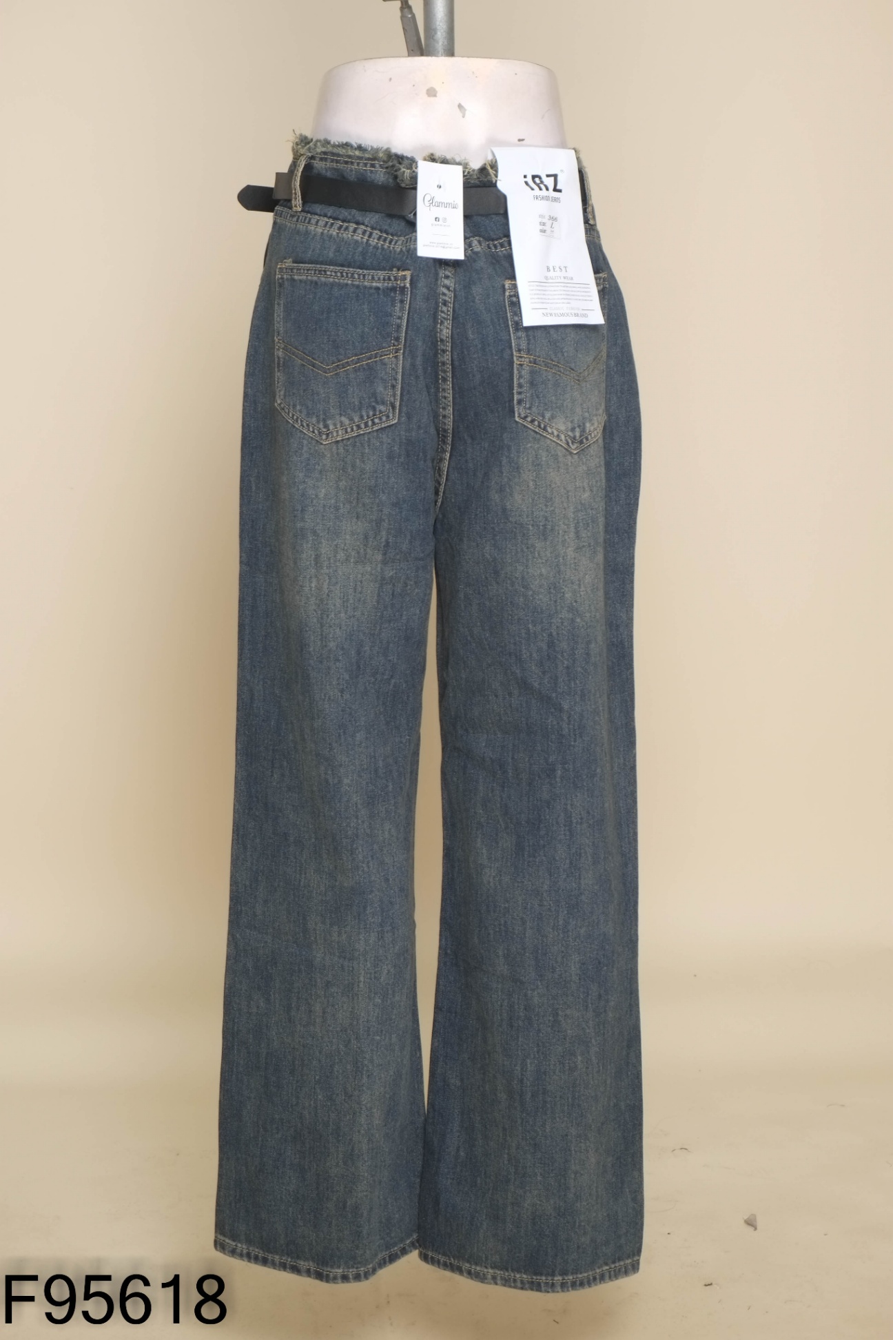 Quần jeans xanh eo tua rua