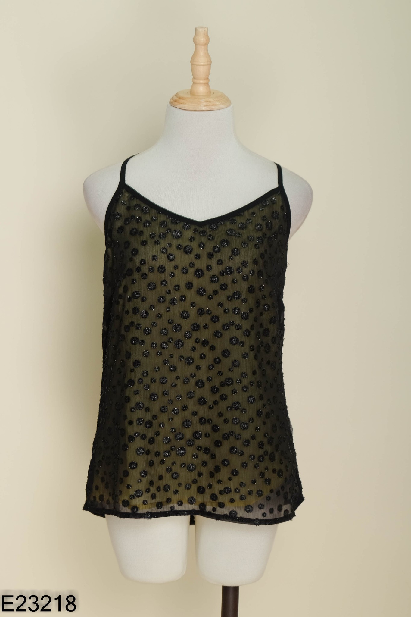 Áo IVY MODA xanh họa tiết đen