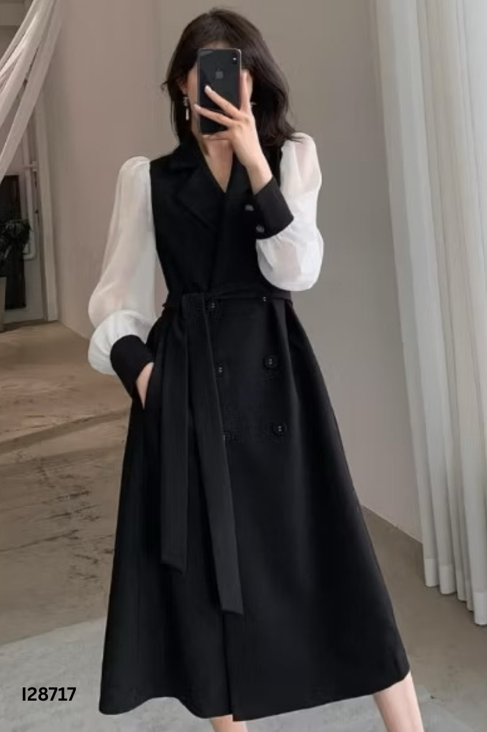 Váy đen cổ vest tay trắng