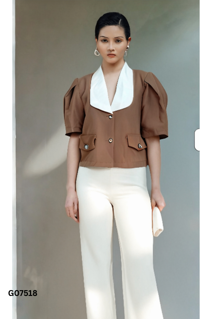 Áo CUNNIE STORE nâu cổ trắng