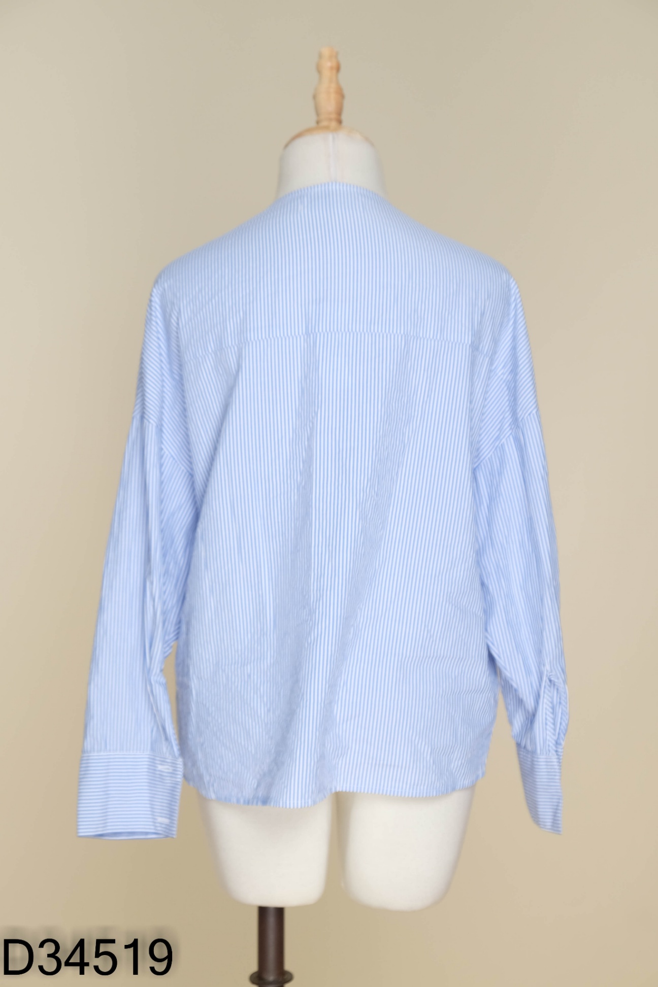 Áo D.CHIC xanh sọc trắng