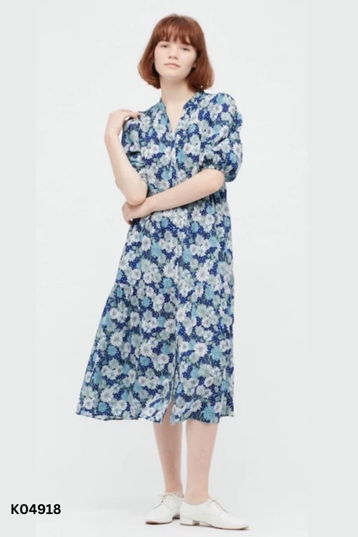 Váy UNIQLO xanh họa tiết hoa
