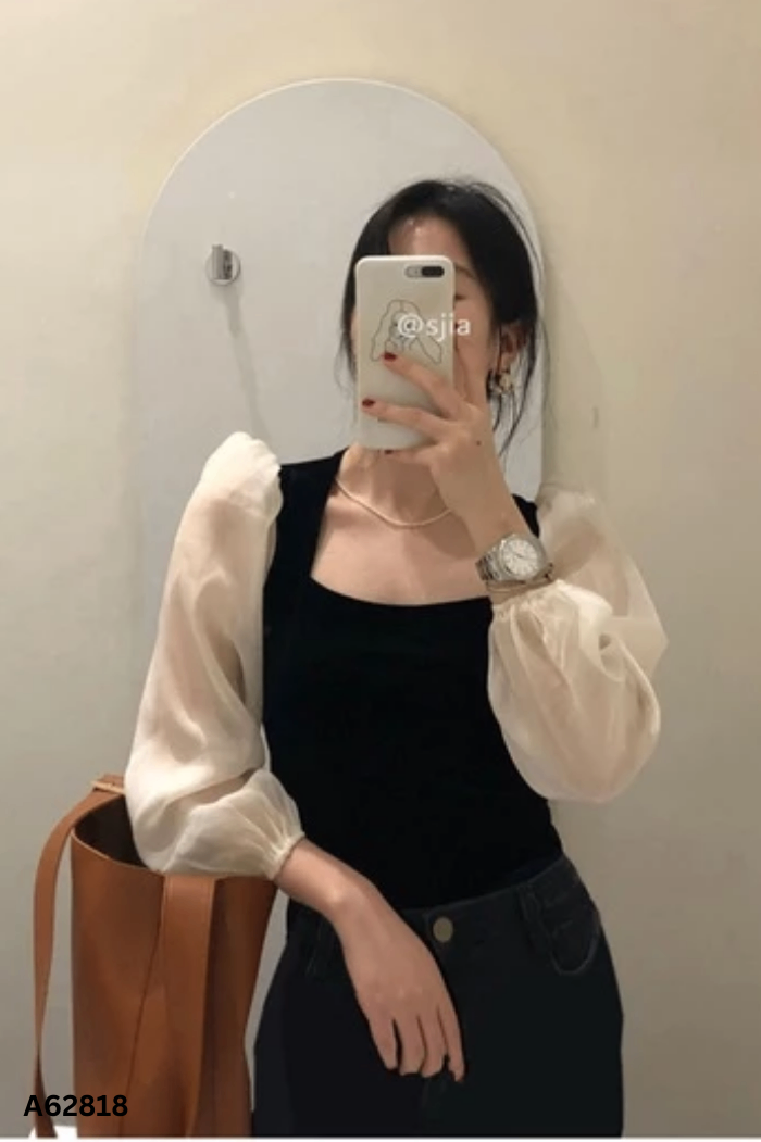 Áo nhung đen phối voan be
