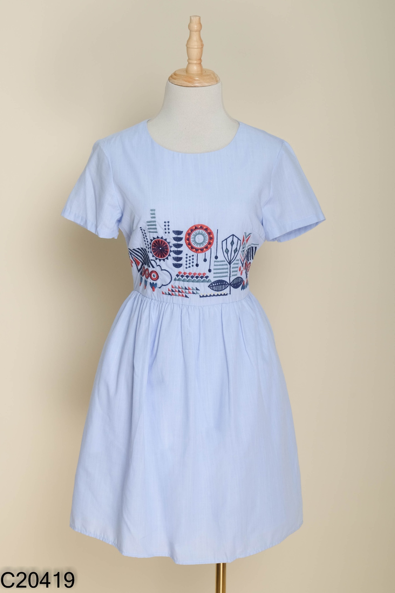 Váy xanh ADORE DRESS thêu họa tiết
