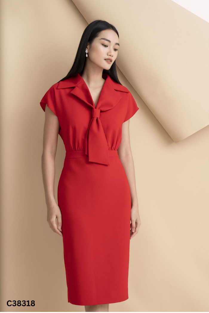 Váy sát nách đỏ chỉ trắng