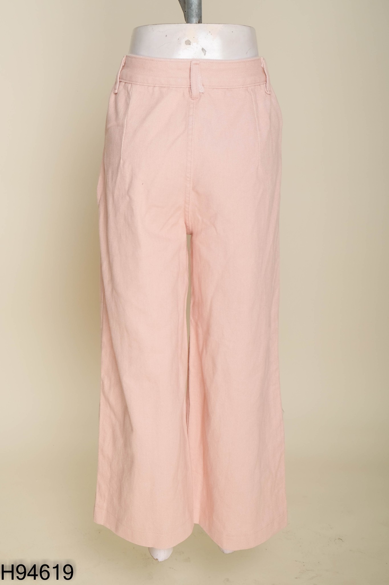 Quần jeans suông hồng