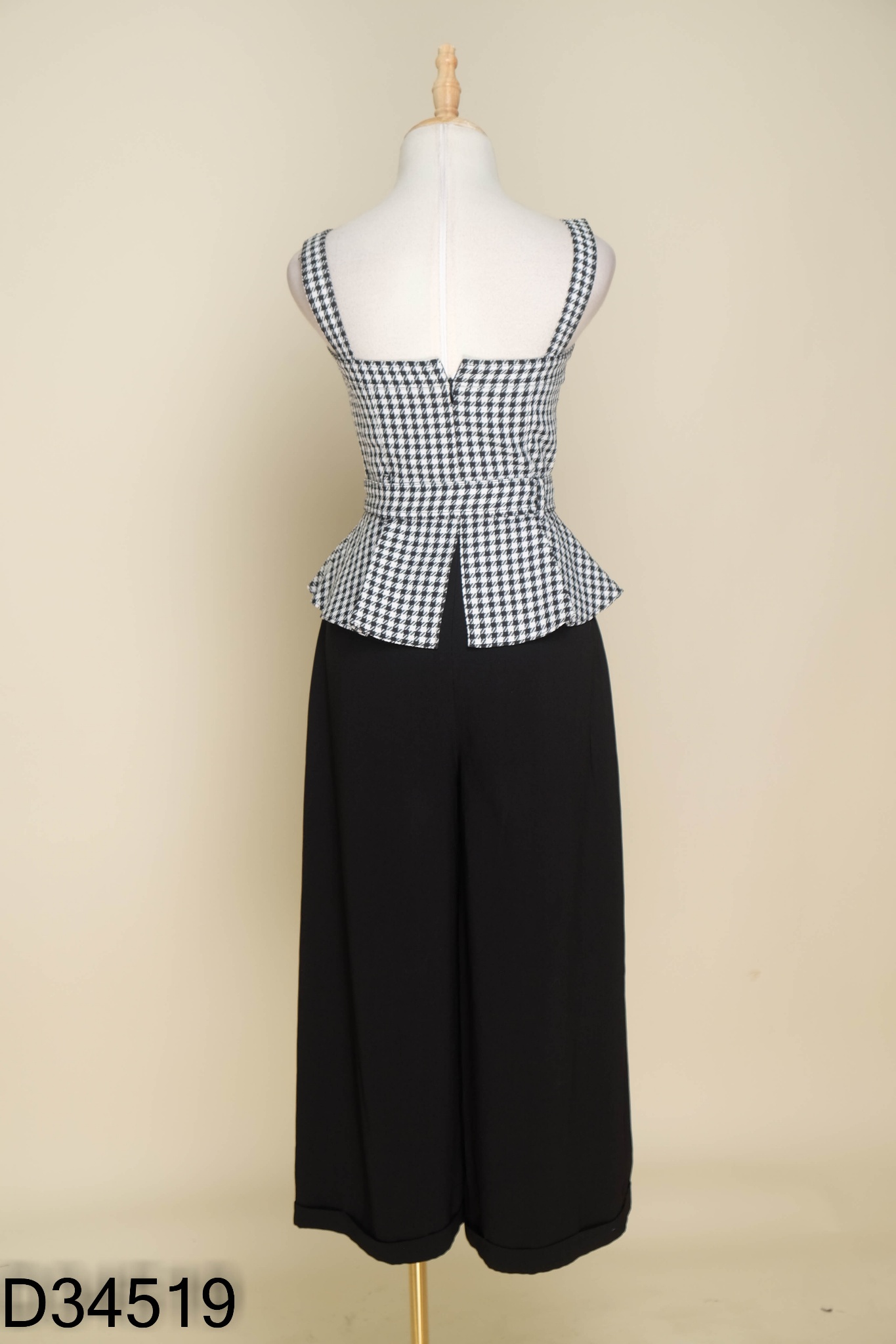 Jumpsuits đen trắng D.CHIC họa tiết phối đai