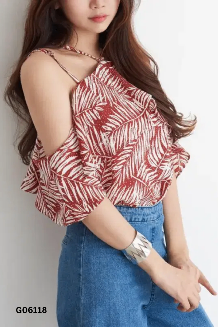 Áo đỏ phối trắng hai dây