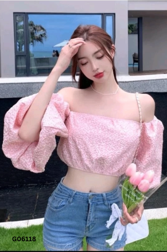 Áo hồng phối trắng
