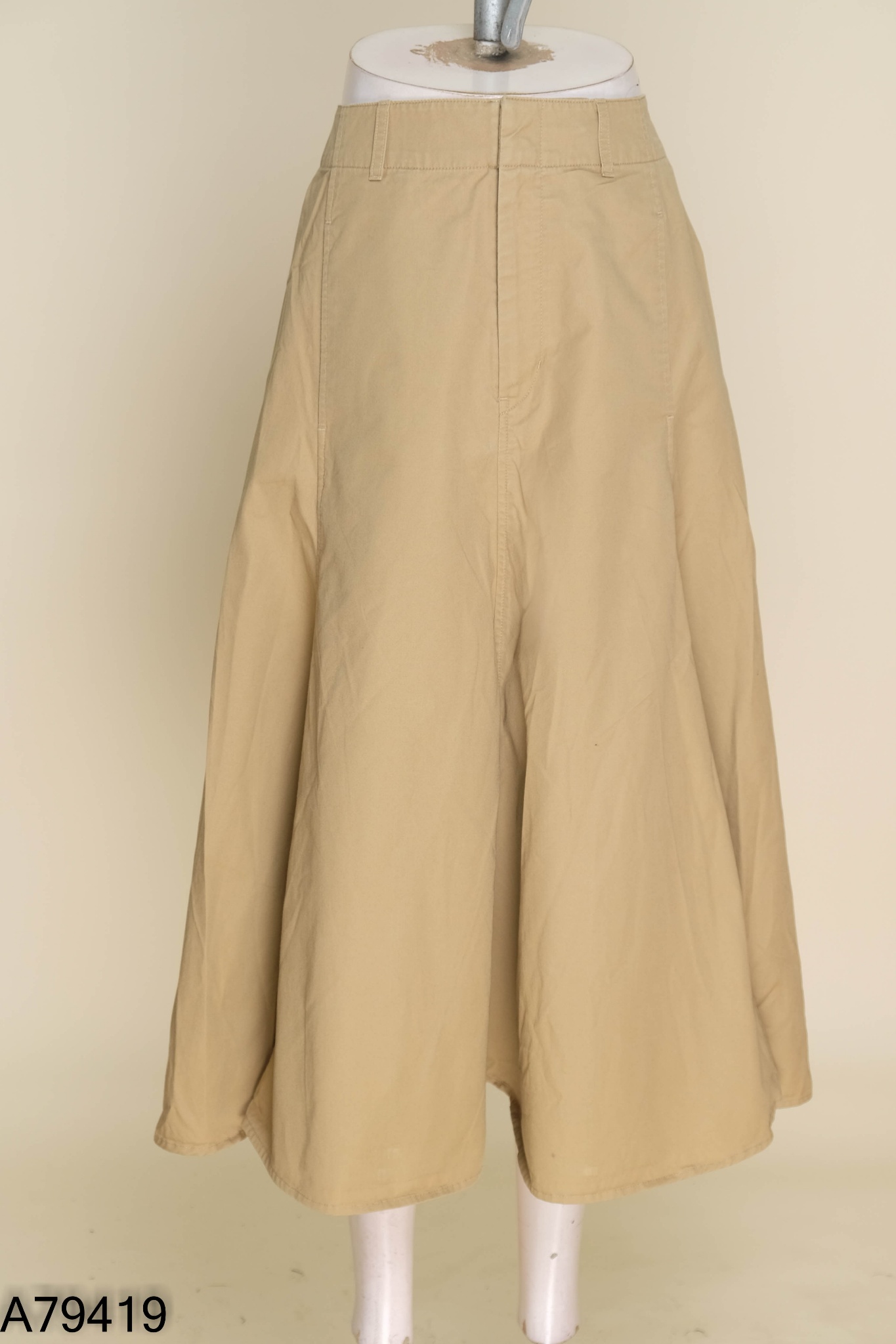 Chân váy UNIQLO be trơn