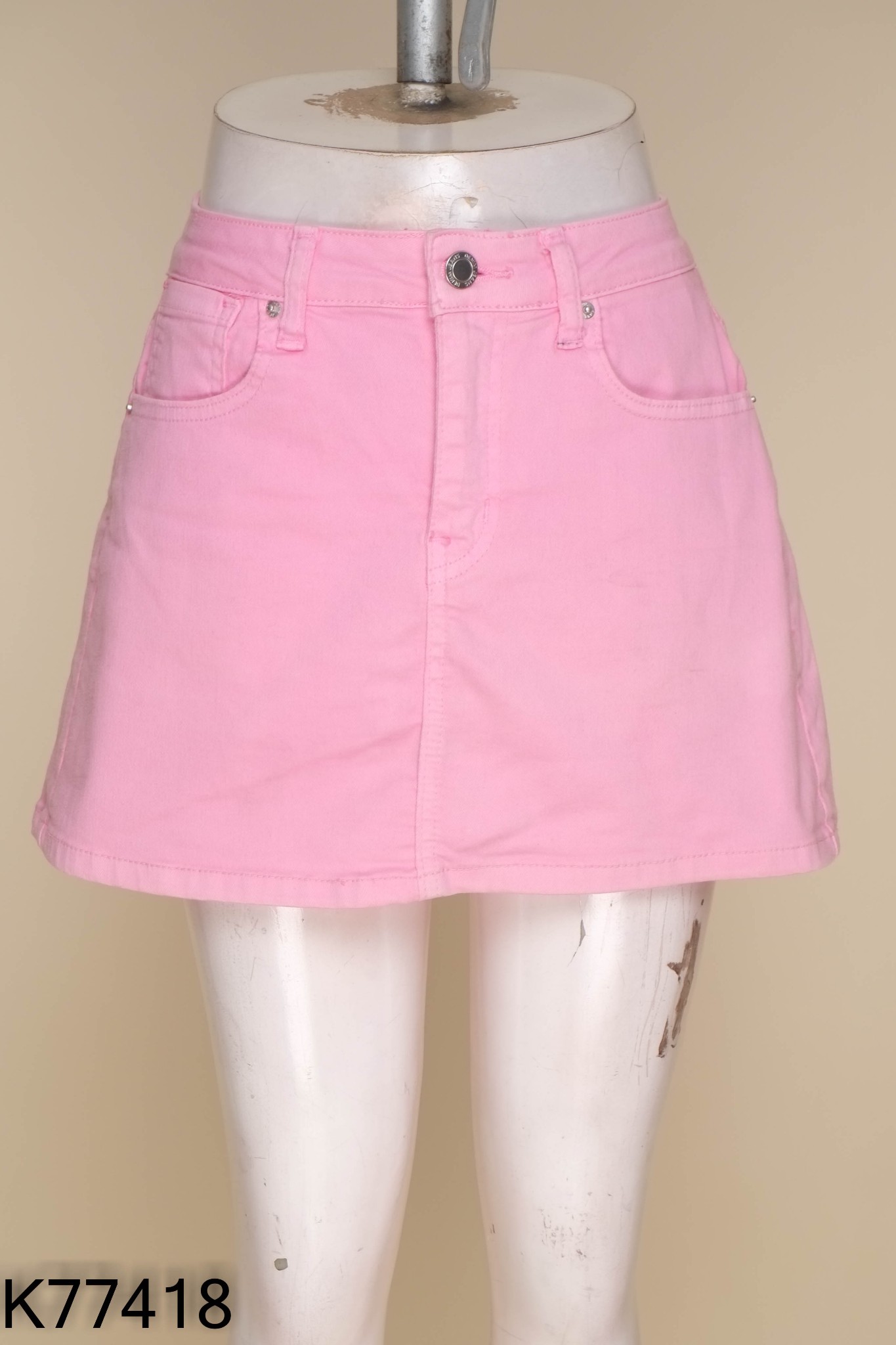 Chân váy jeans hồng