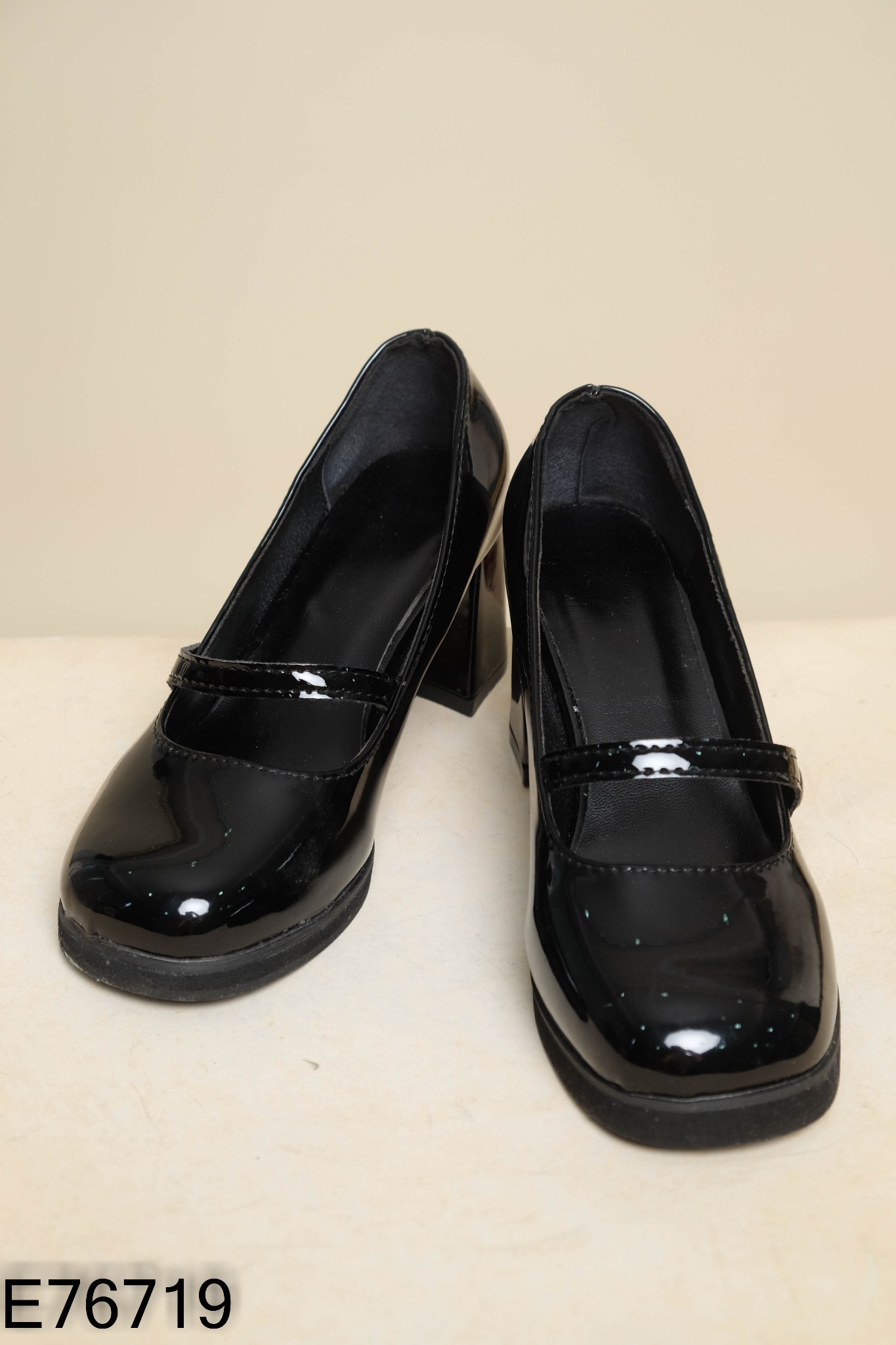 Giày loafer cao gót da đen