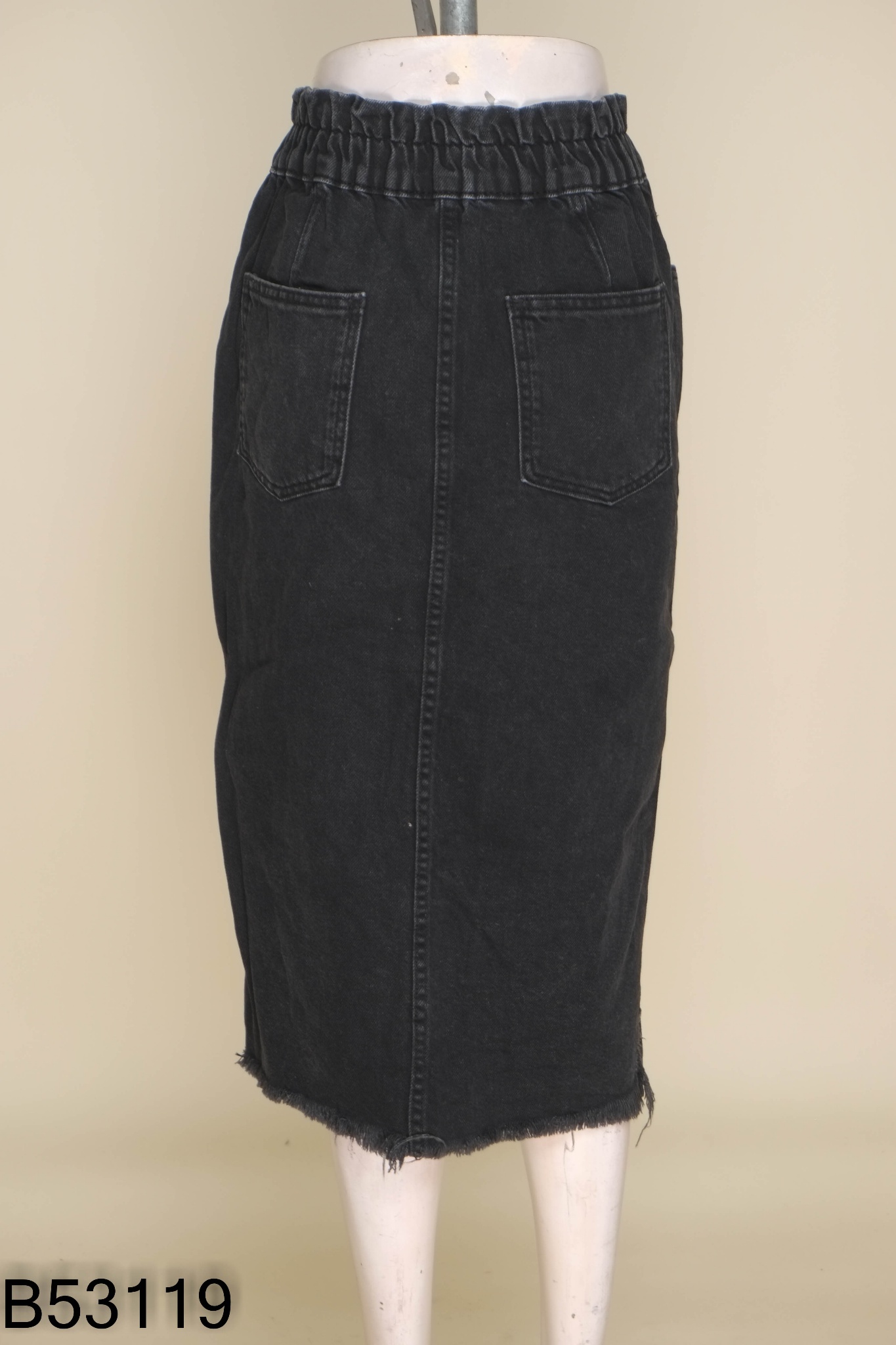 Chân váy RESERVED jeans xám đen