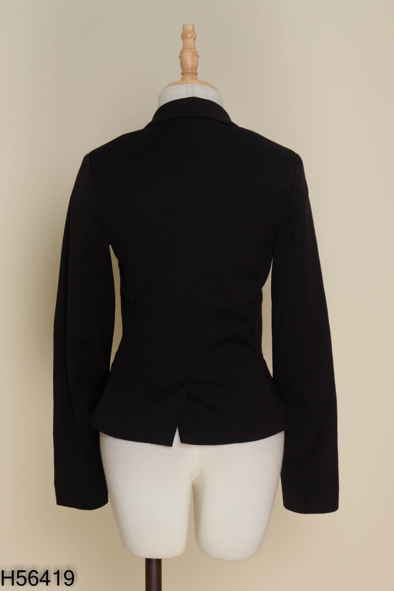 Blazer HM đen trơn