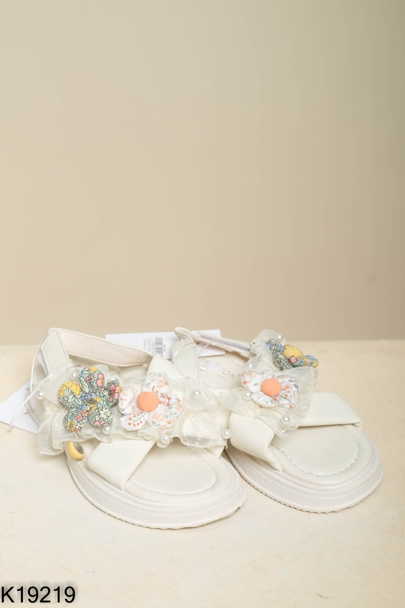 NEWTAG Sandals be đính hoa KIDS