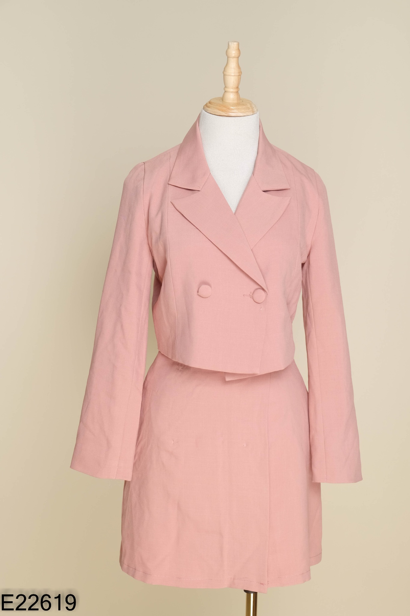 SET Blazer hồng croptop + chân váy