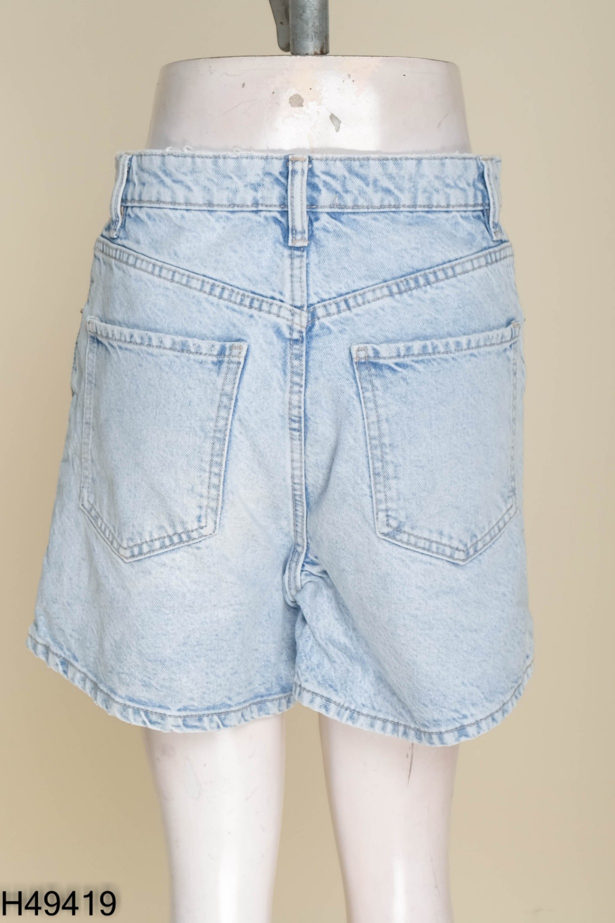 Quần short ZARA xanh trơn
