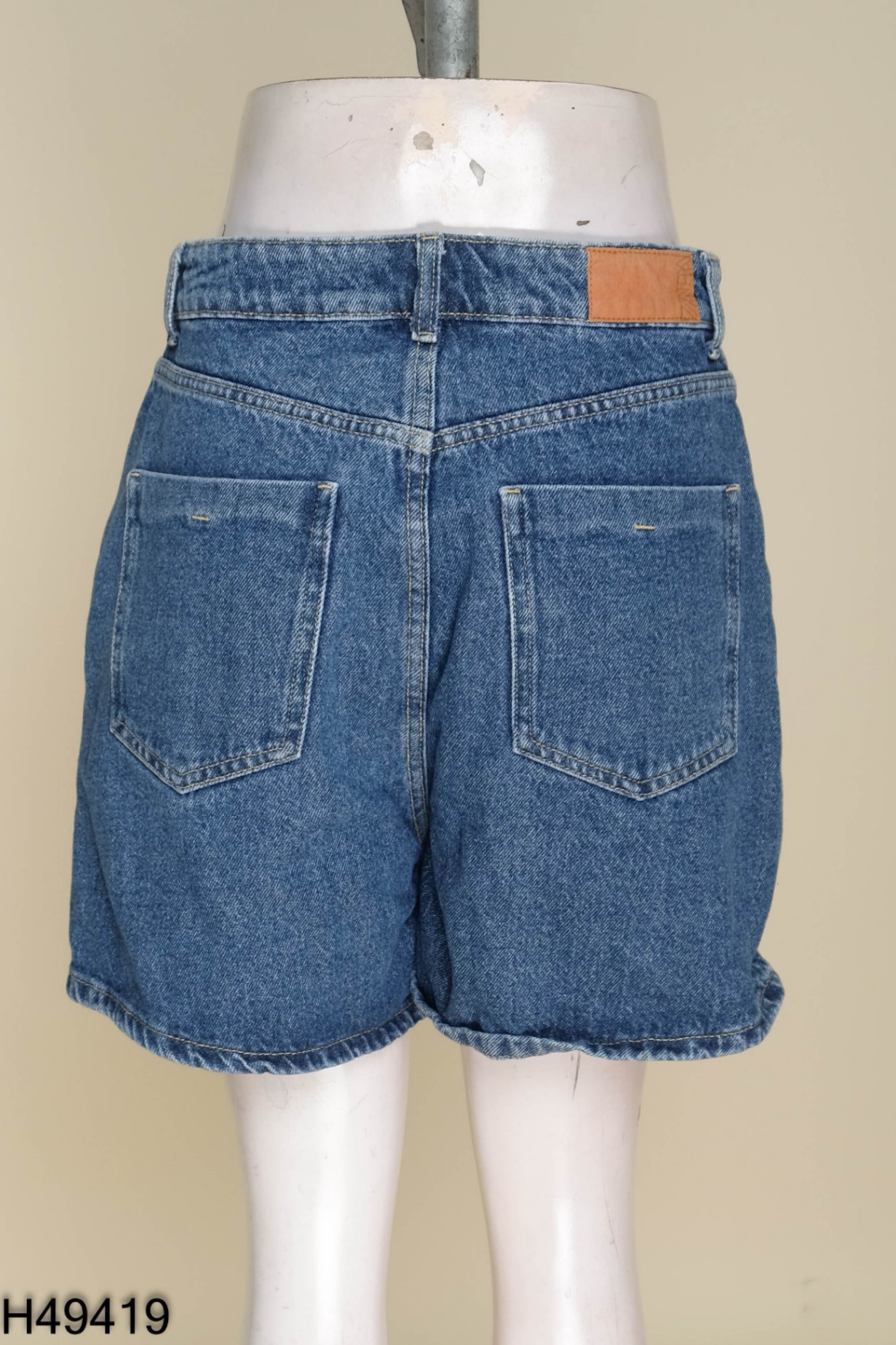 Quần short ZARA xanh trơn