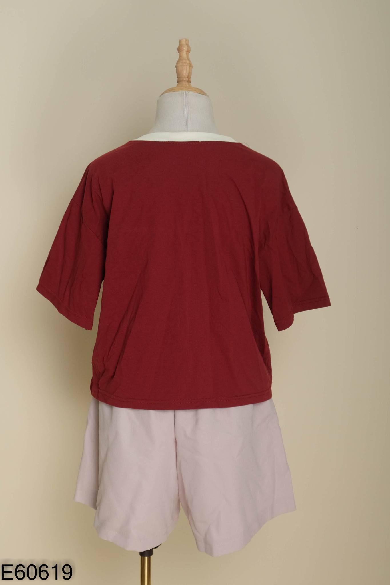 NEWTAG SET Áo đỏ chữ be + quần short