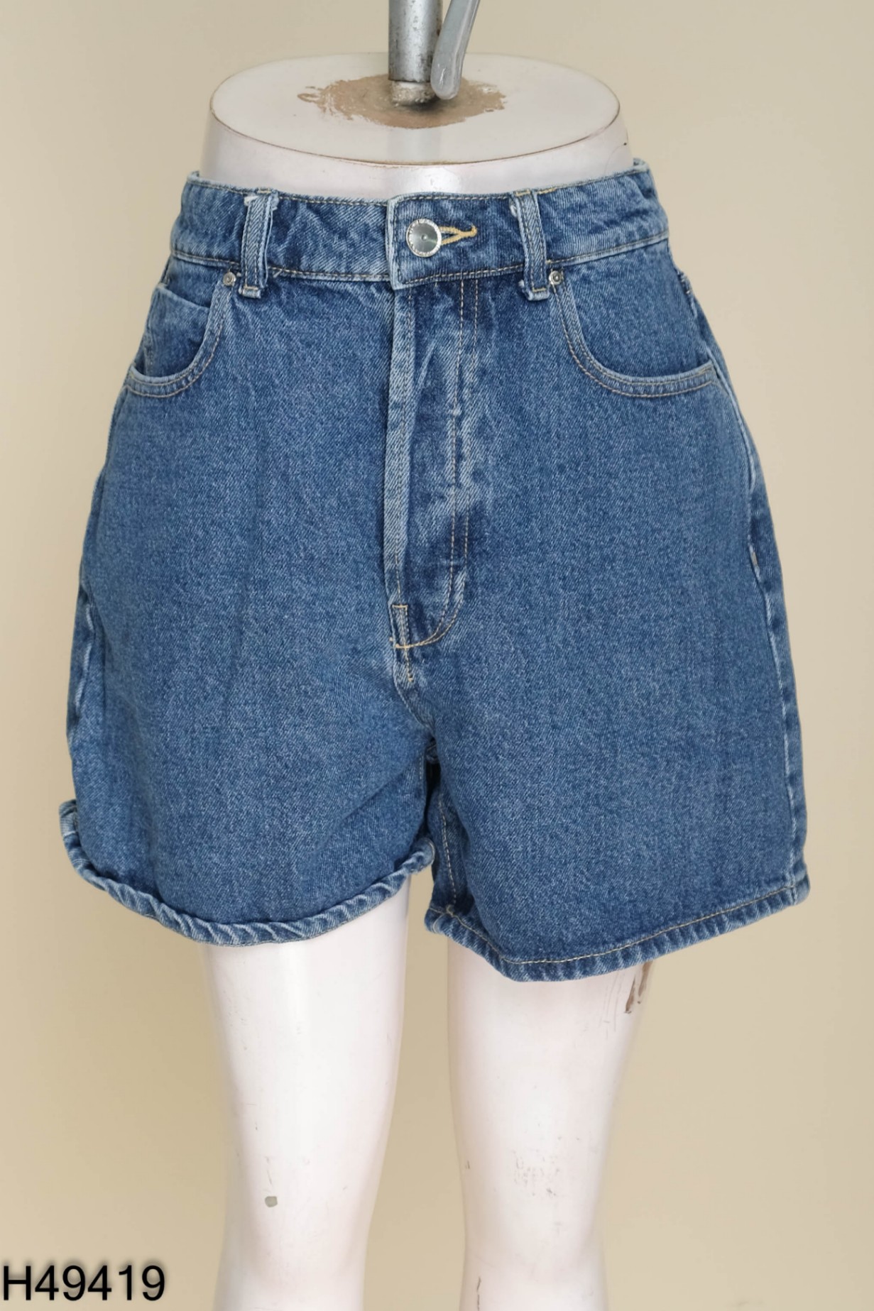 Quần short ZARA xanh trơn