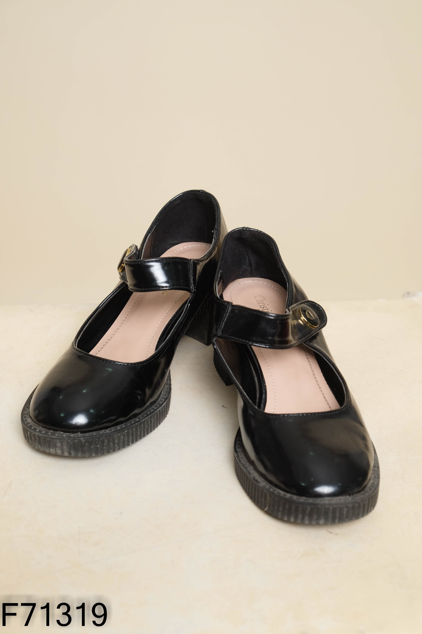 Giày loafer búp bê da đen
