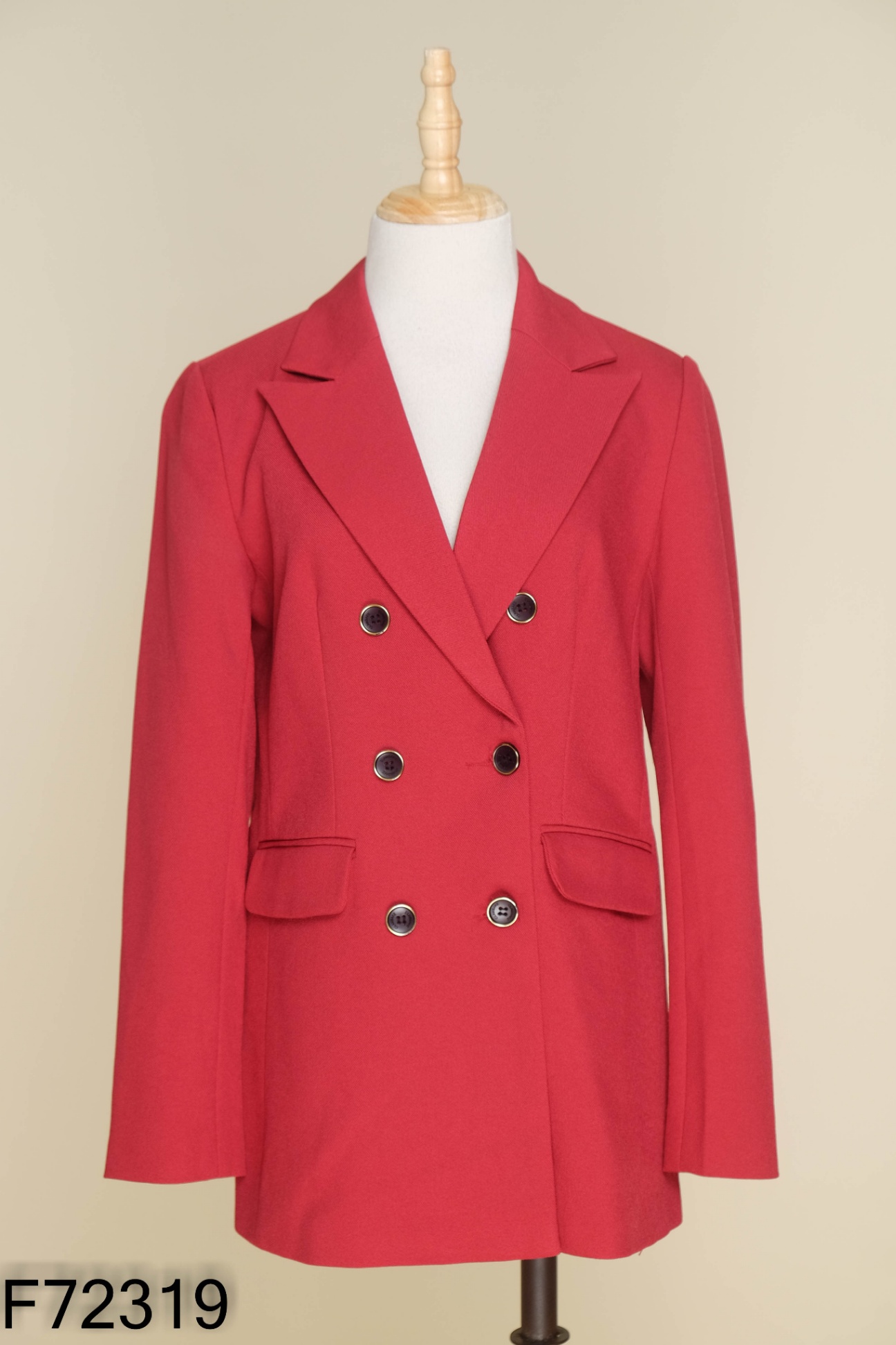 Blazer CCHAT đỏ phối khuy