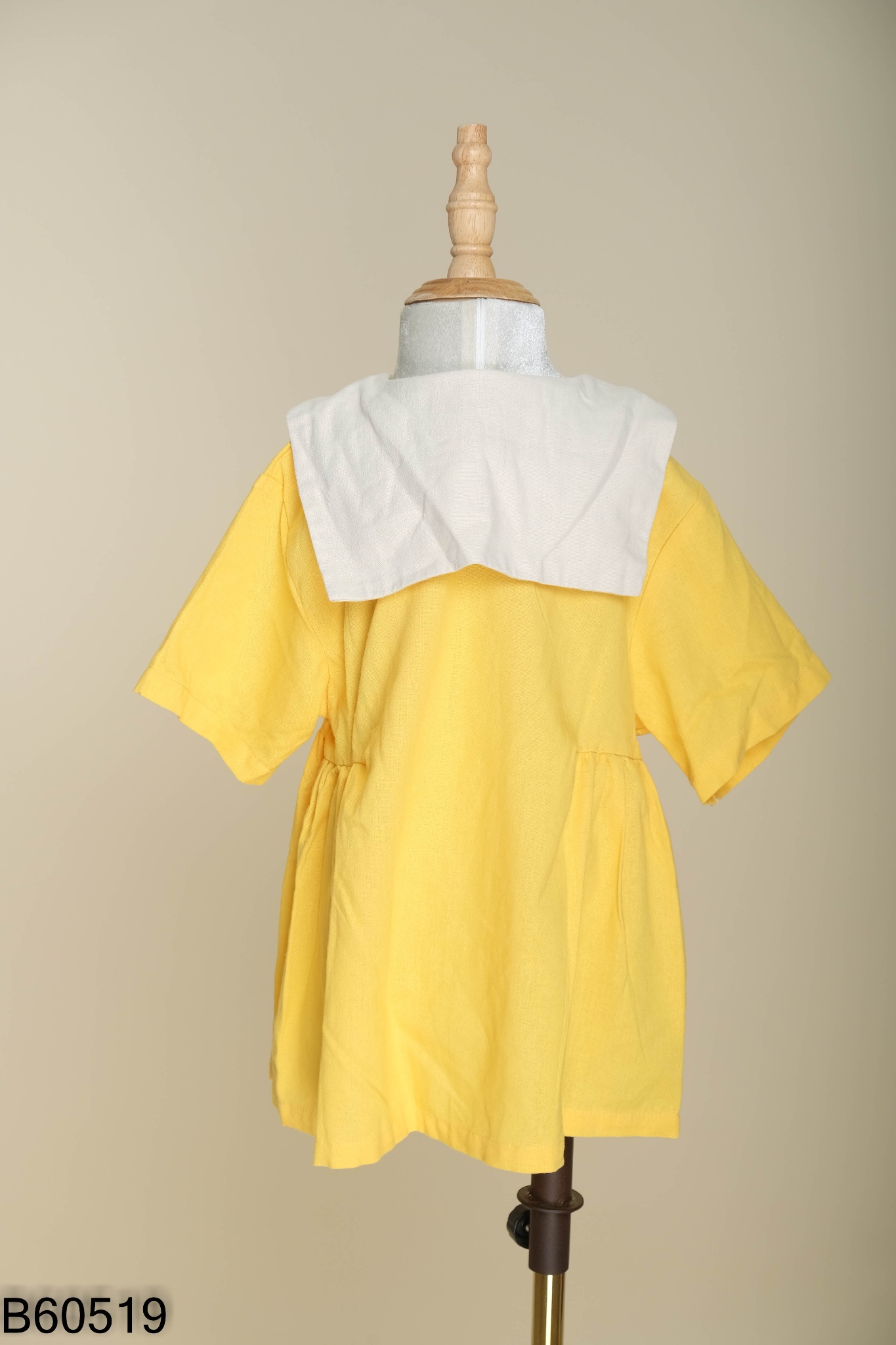 Áo linen vàng cổ be KIDS