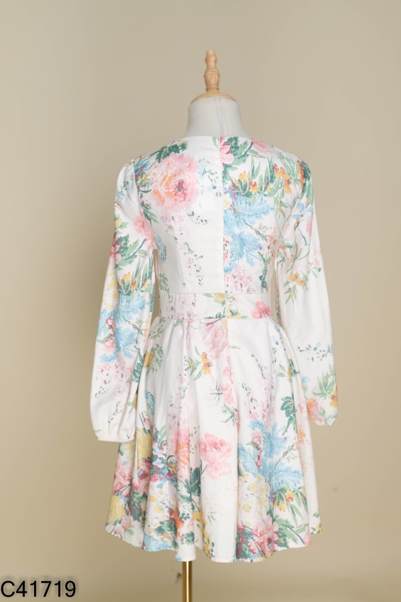 Jumpsuit be họa tiết xanh hồng
