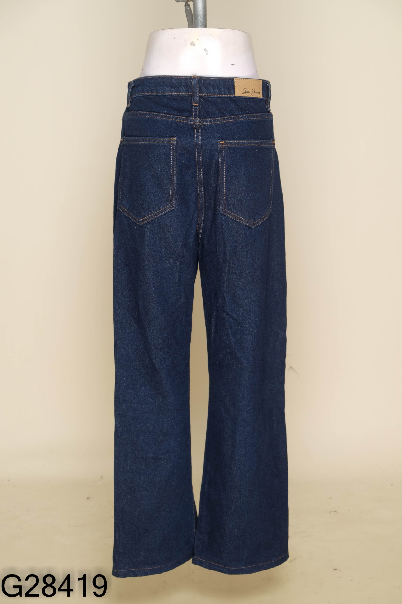 Quần jeans xanh đậm