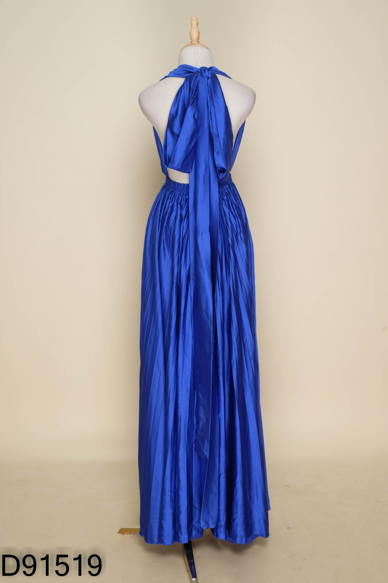 Váy maxi xanh dương dập ly
