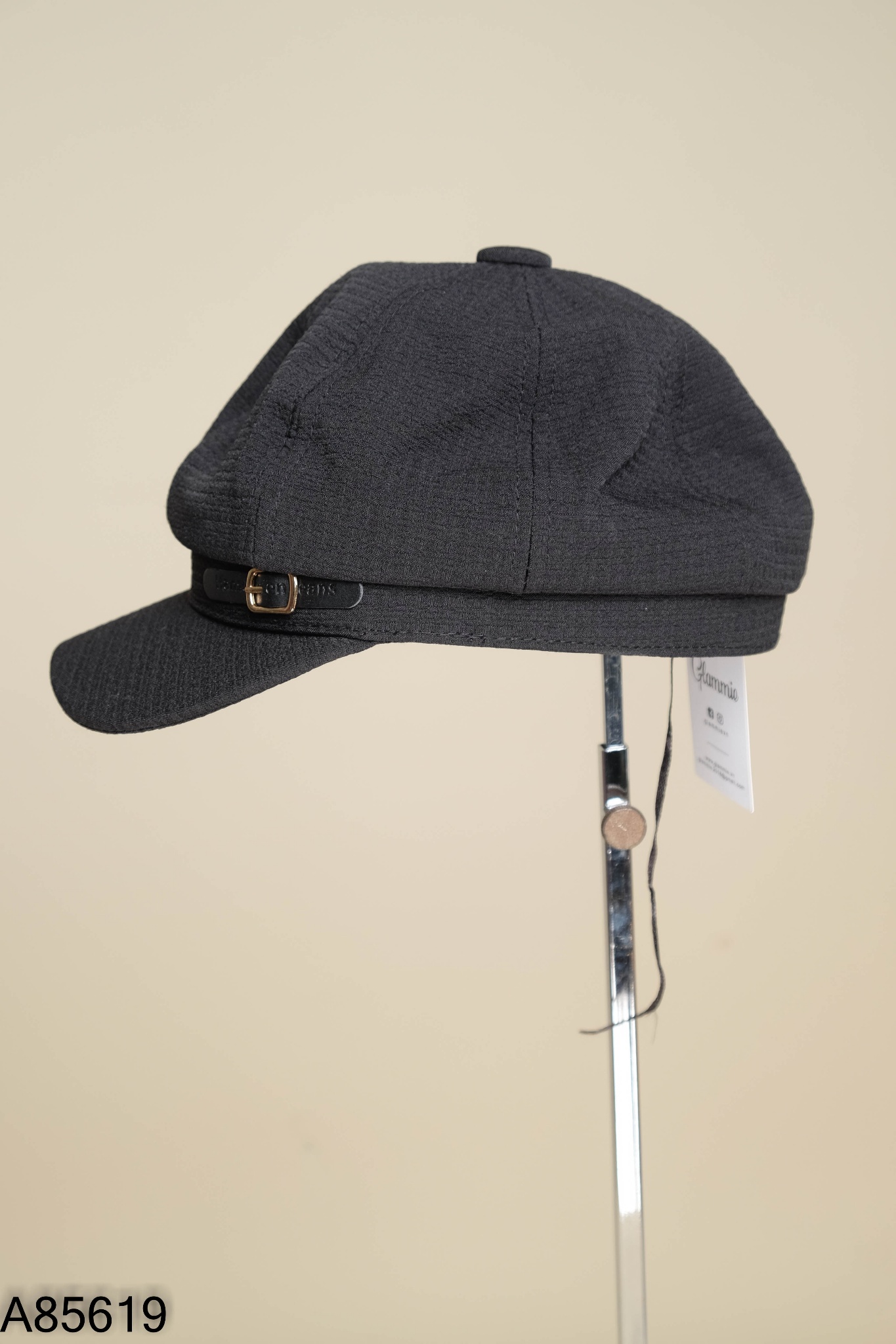 Mũ beret đen