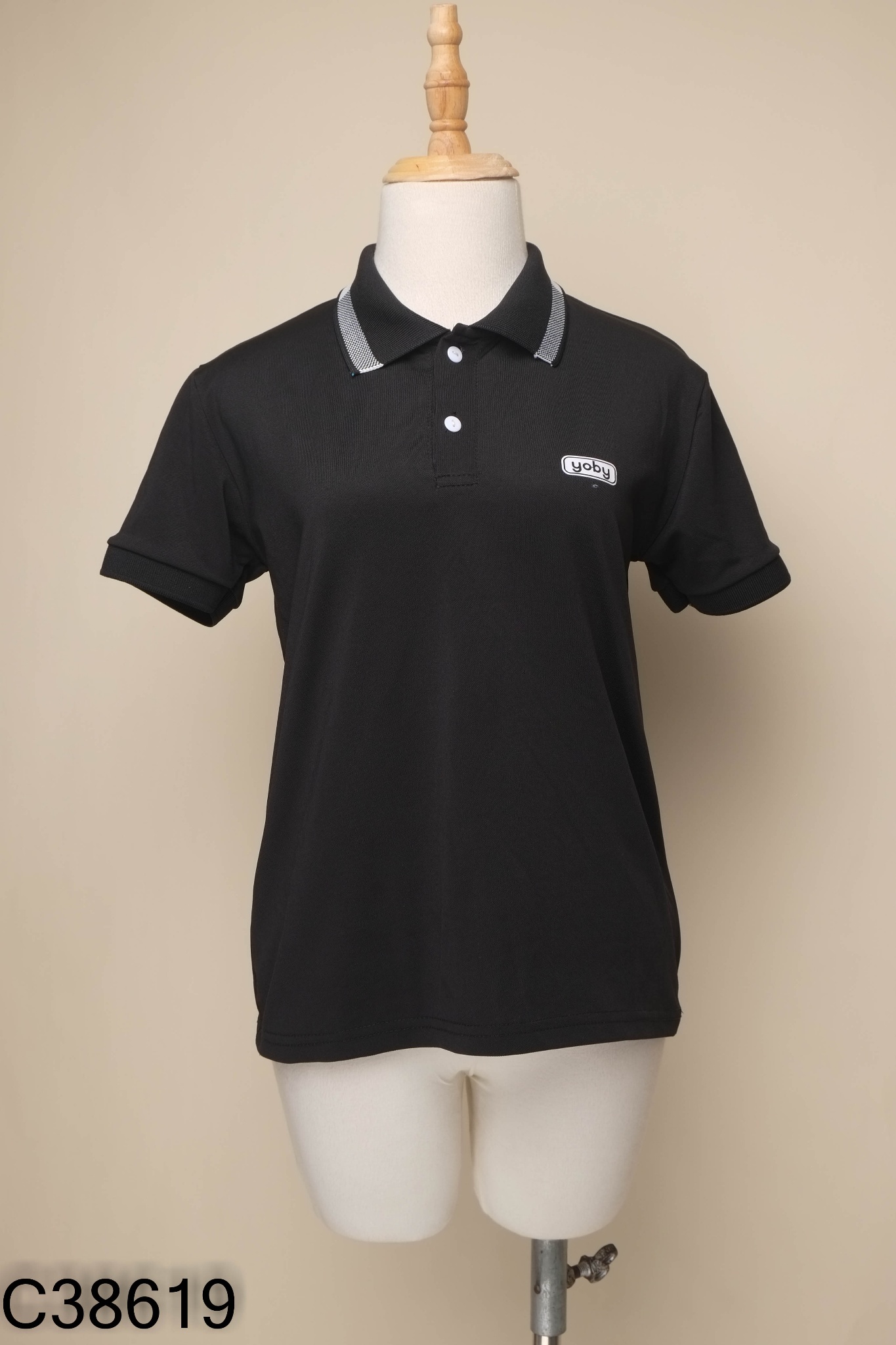 Áo đen cổ polo