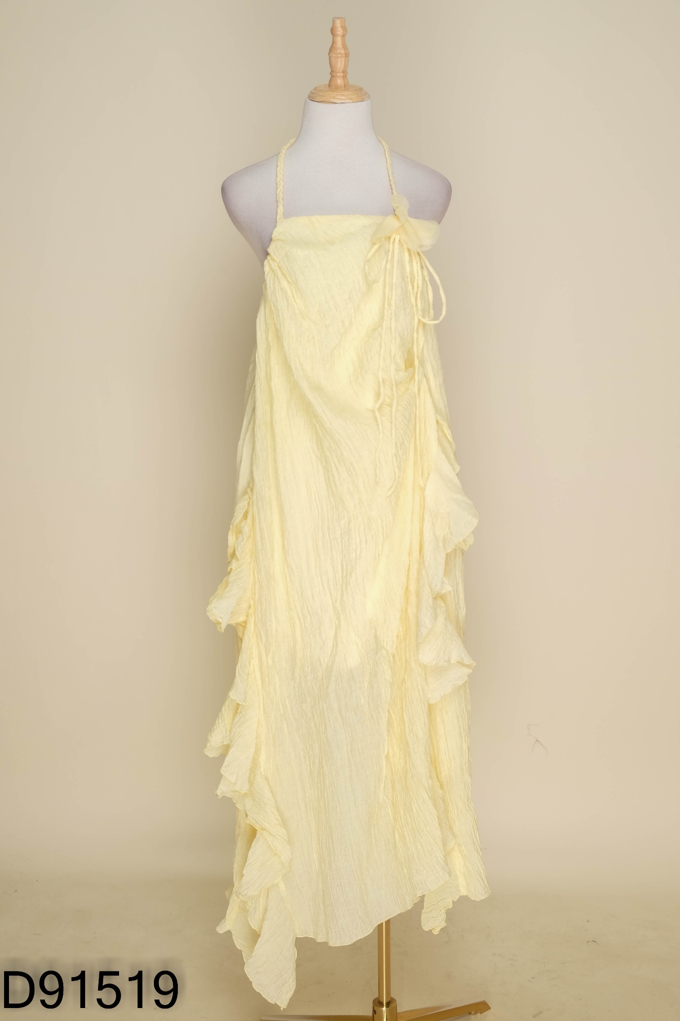 Váy chiffon vàng bèo