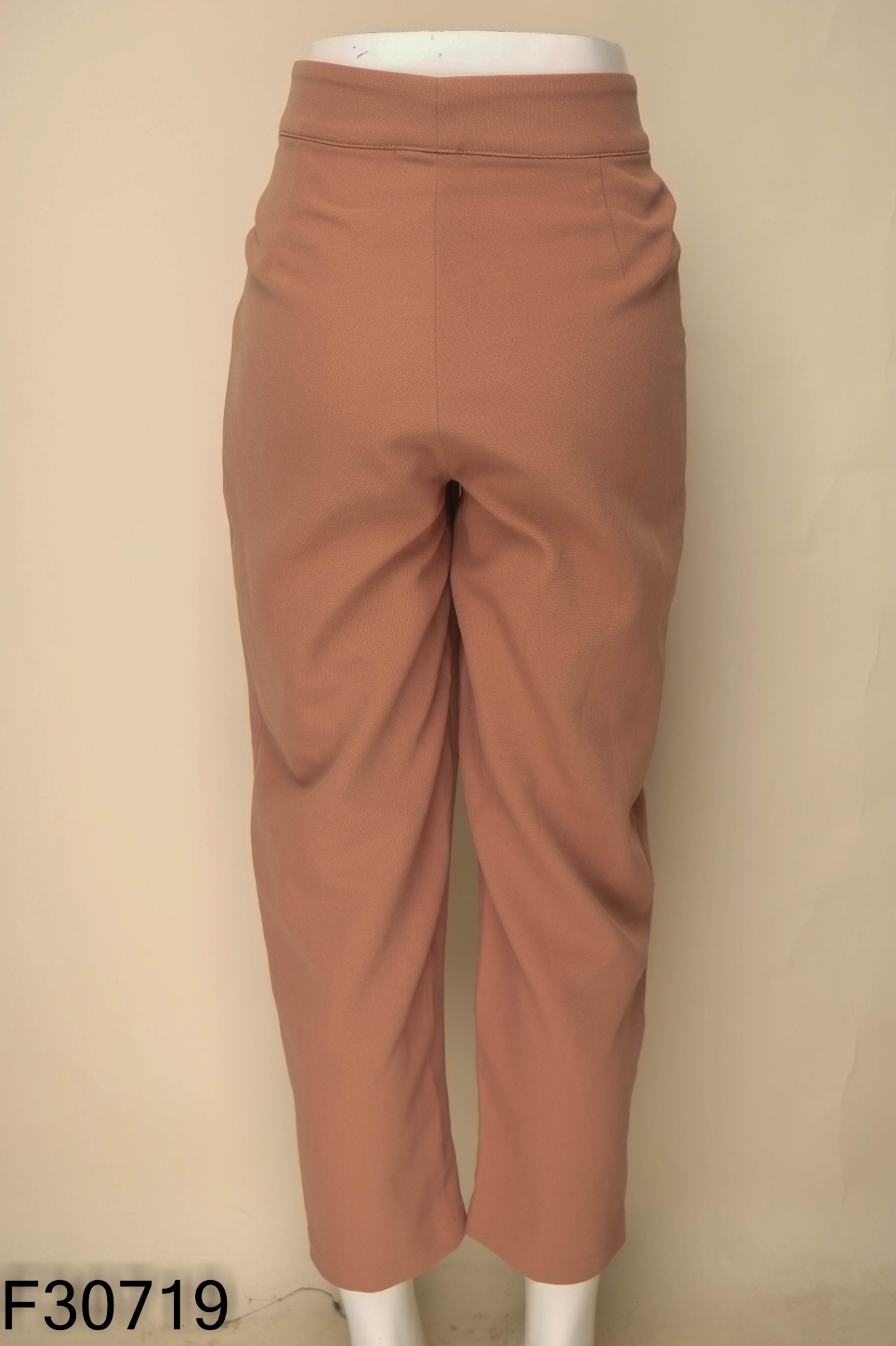 Quâng baggy vải nâu đất