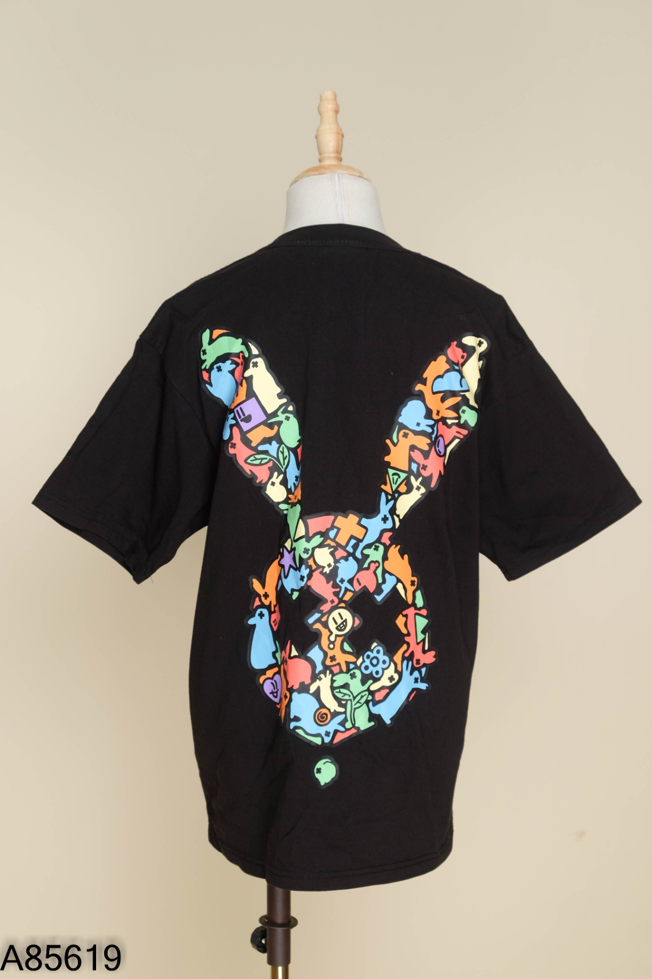 NEWTAG Áo BAD RABBIT đen in hình sắc màu