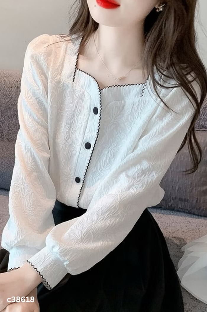 Áo trắng viền đen