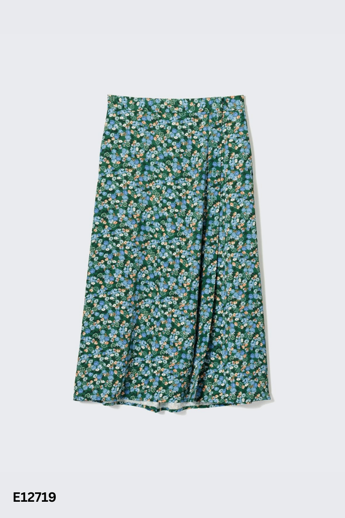 Chân váy UNIQLO xanh hoa